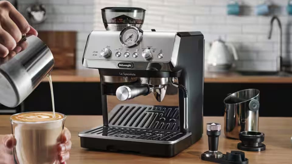 DeLonghi(デロンギ) De'Longhiエスプレッソメーカー Amazon | De'Longhi (デロンギ) エスプレッソメーカー デディカ
